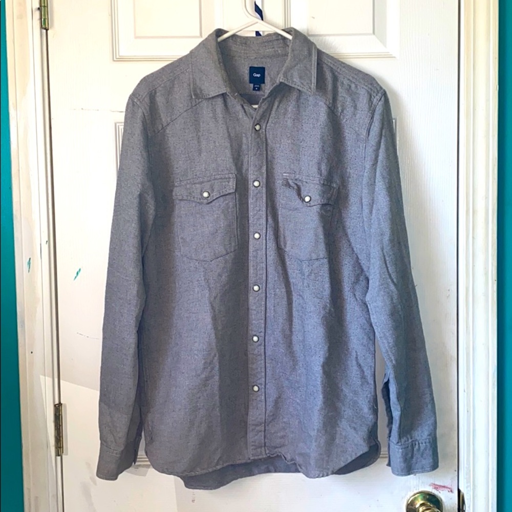 GAP Button-Up Shirt